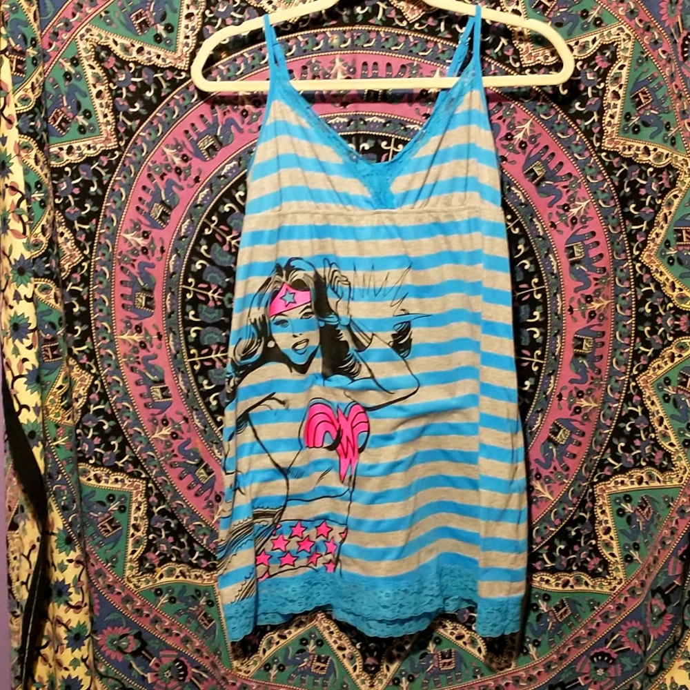 Women's Size Medium Wonder Woman Nightgown by DC Comics